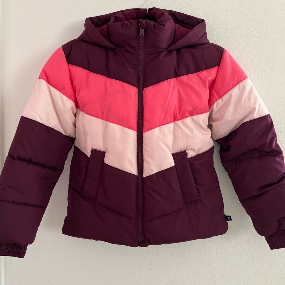 Gap girls hoodie puffer jacket size Medium. Multi colors.